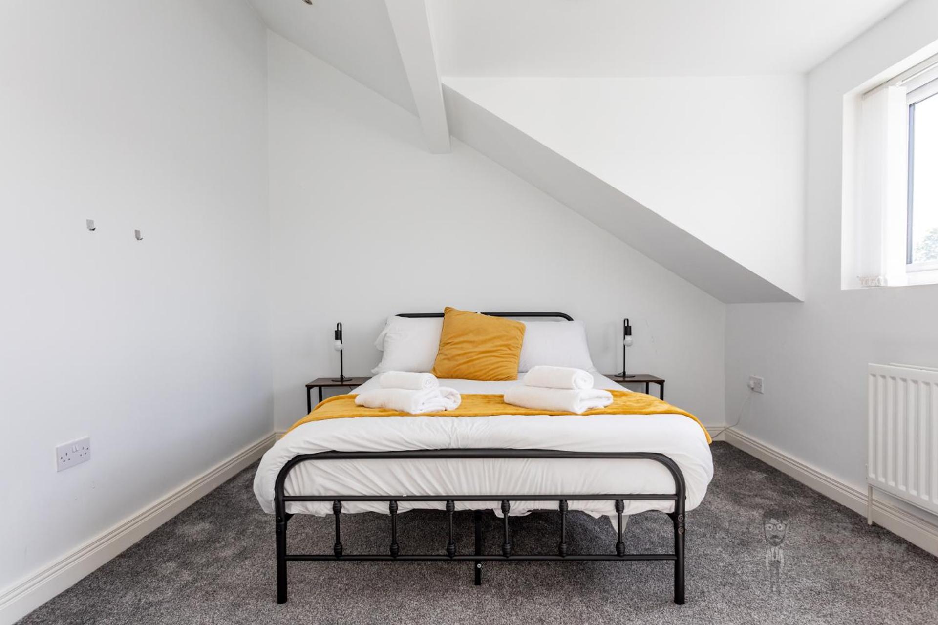 Attic Style 2 Bed Duplex Apartment With Rooftop Patio Belfast Extérieur photo